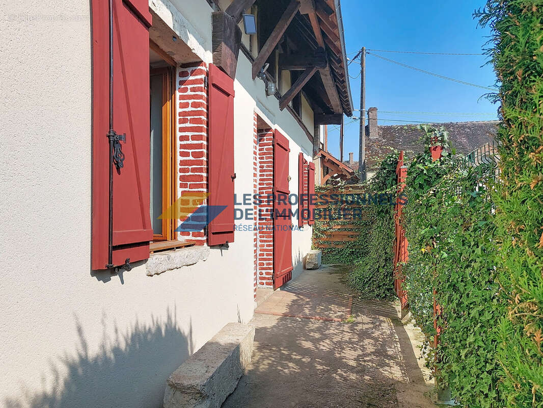 Maison à SAINT-GERMAIN-DES-PRES