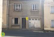 Maison à SAINT-SATUR