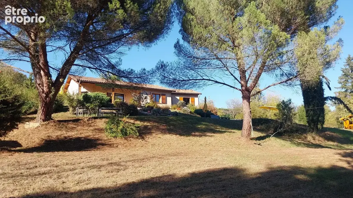 LES CÔTES-D'AREY - Maison 181 m², 5 chambres, piscine et terrain de 3 805 m² - photo 2