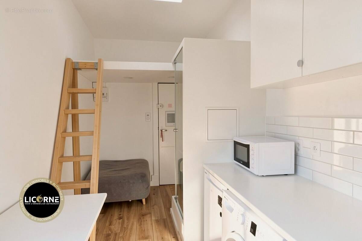 Studette vue mezzanine - Appartement à MARSEILLE-8E