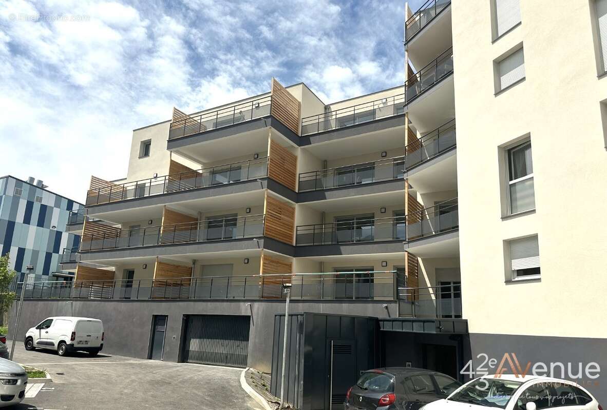 Appartement à SAINT-ETIENNE