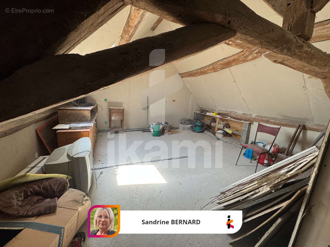 Grande maison de caractère a rénover. Calme assuré - photo 10