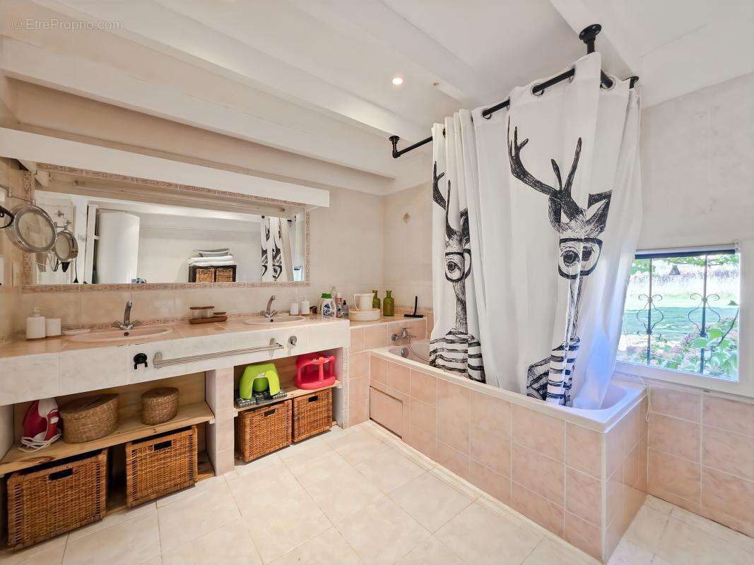 Maison à ROUFFIGNAC-DE-SIGOULES