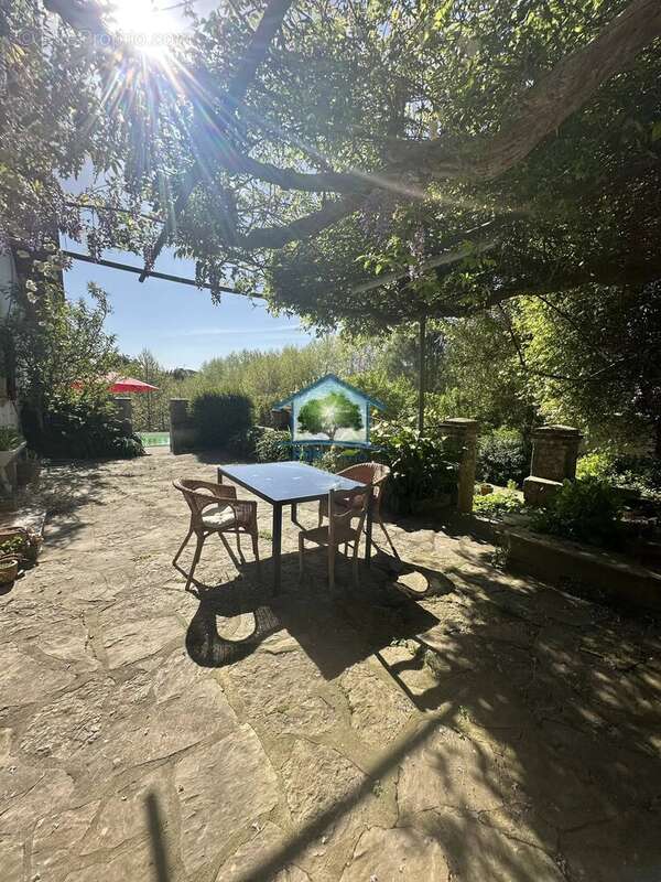Maison à URT