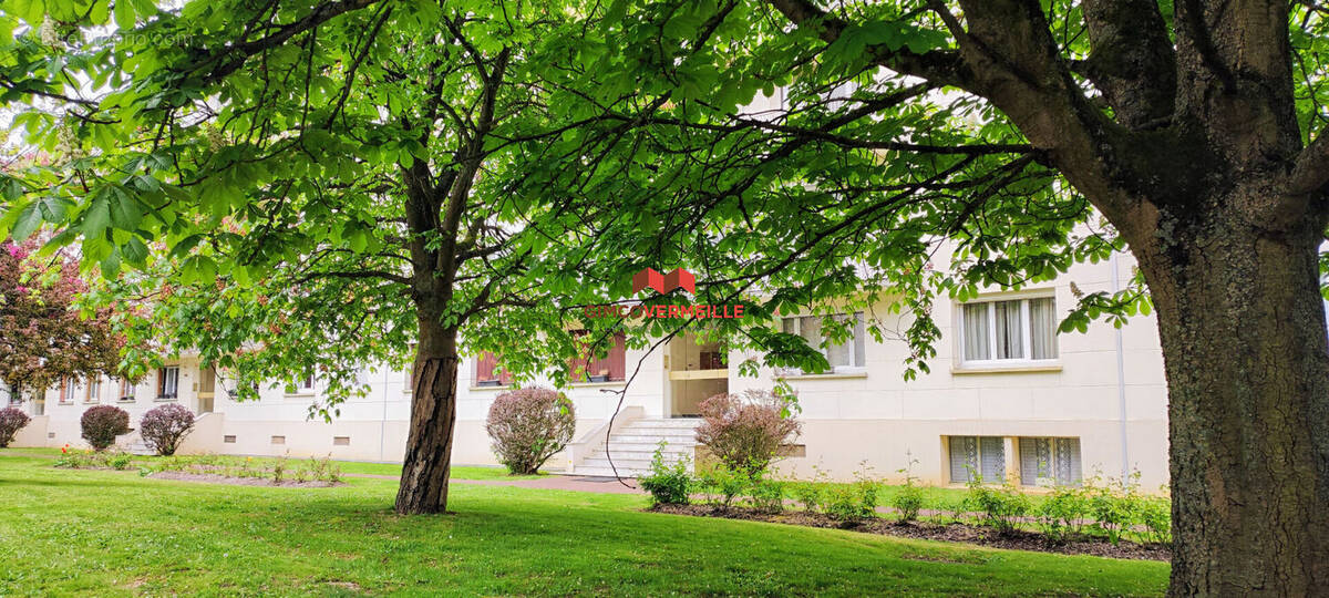 Appartement à LA CELLE-SAINT-CLOUD