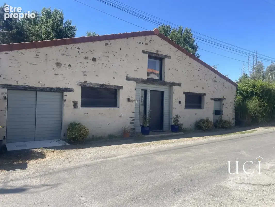 Maison 6 pièces 169 m² à vendre à Saint-Philbert-De-Grand-Lieu (44310) - photo 1