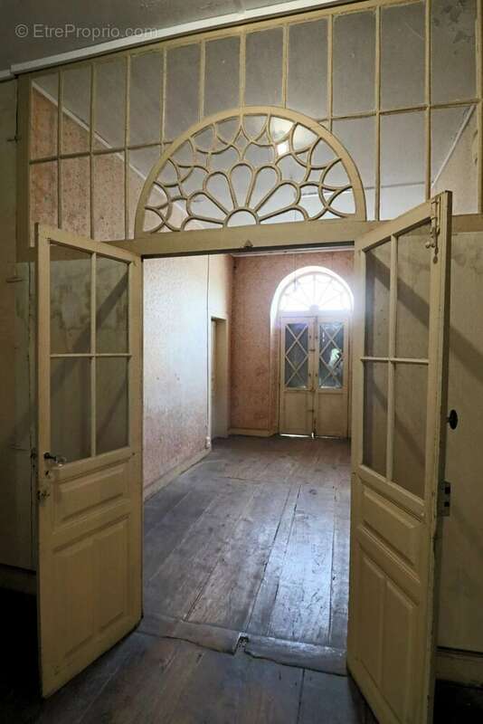 Grande maison de caractère/immeuble de rapport comprenant 7 chambres - photo 12
