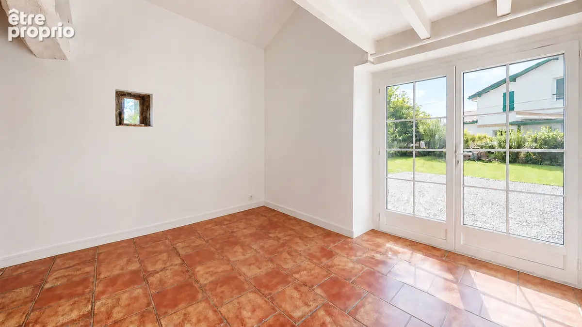 BETHIERENIA Maison de caractère du XVIIIe siècle rénovée - photo 4