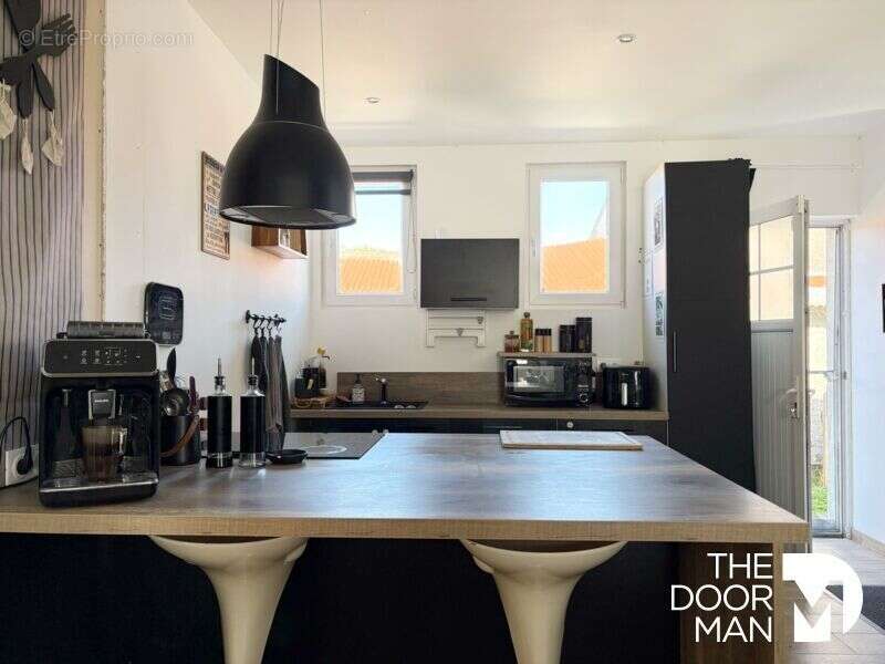 Maison à SAINT-HILAIRE-DE-CHALEONS