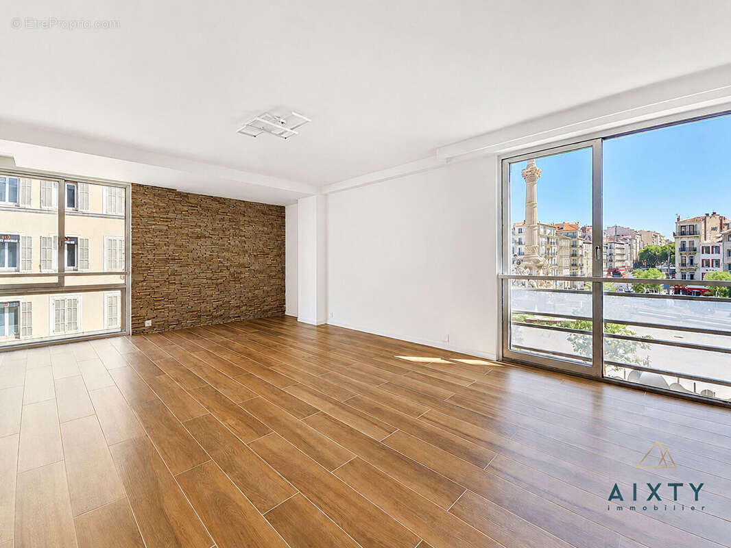 Appartement à MARSEILLE-6E