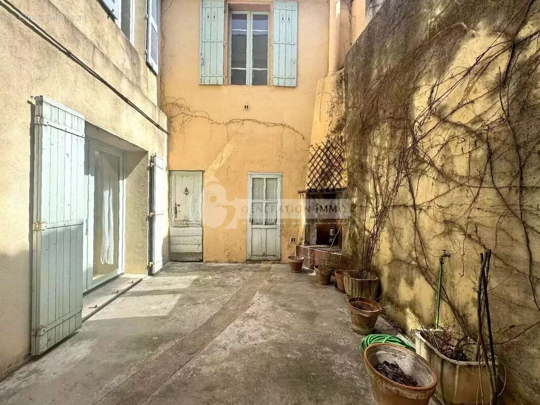 Appartement à AIGUES-MORTES