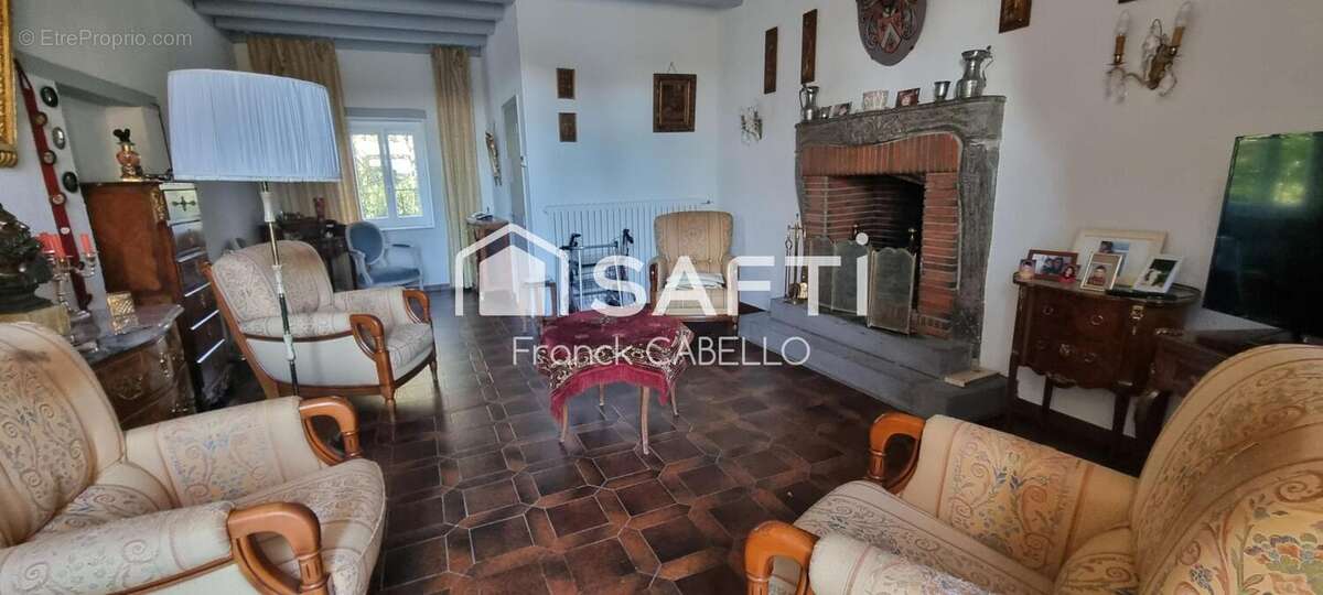Maison 390 m² à Saint-Didier-La-Foret  - photo 4