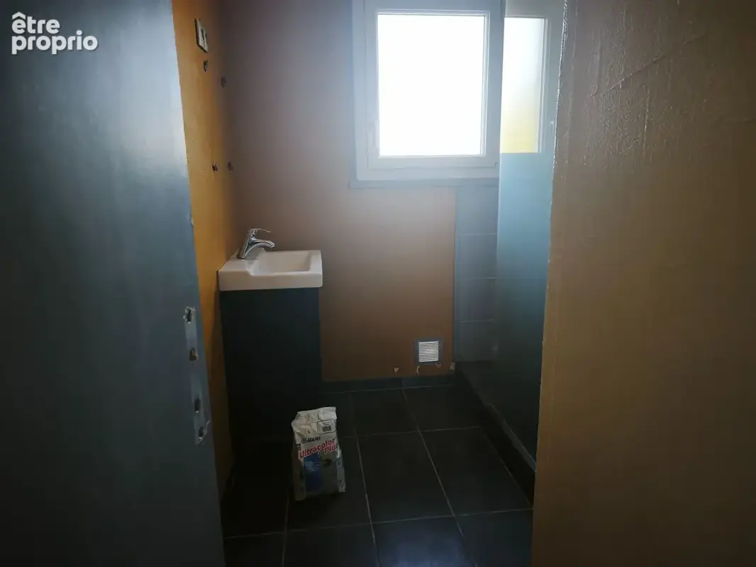 A vendre a saint-eloi pavillon des 's 70 sur sous sol 3 p terrain de  1494 m2 - photo 11