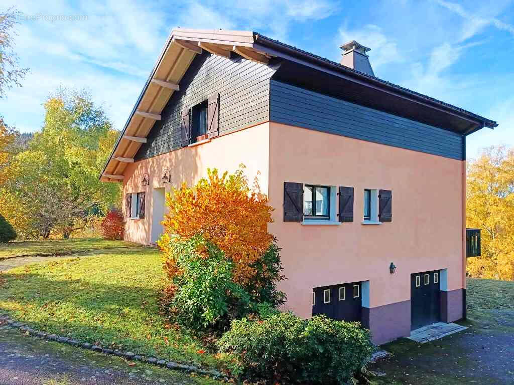 Maison à LA BRESSE