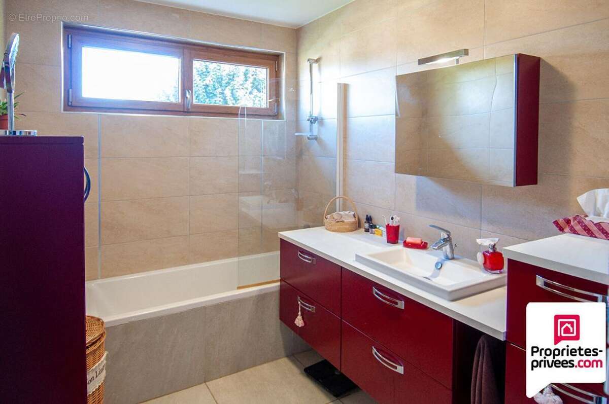 Maison à ROCHES-LES-BLAMONT