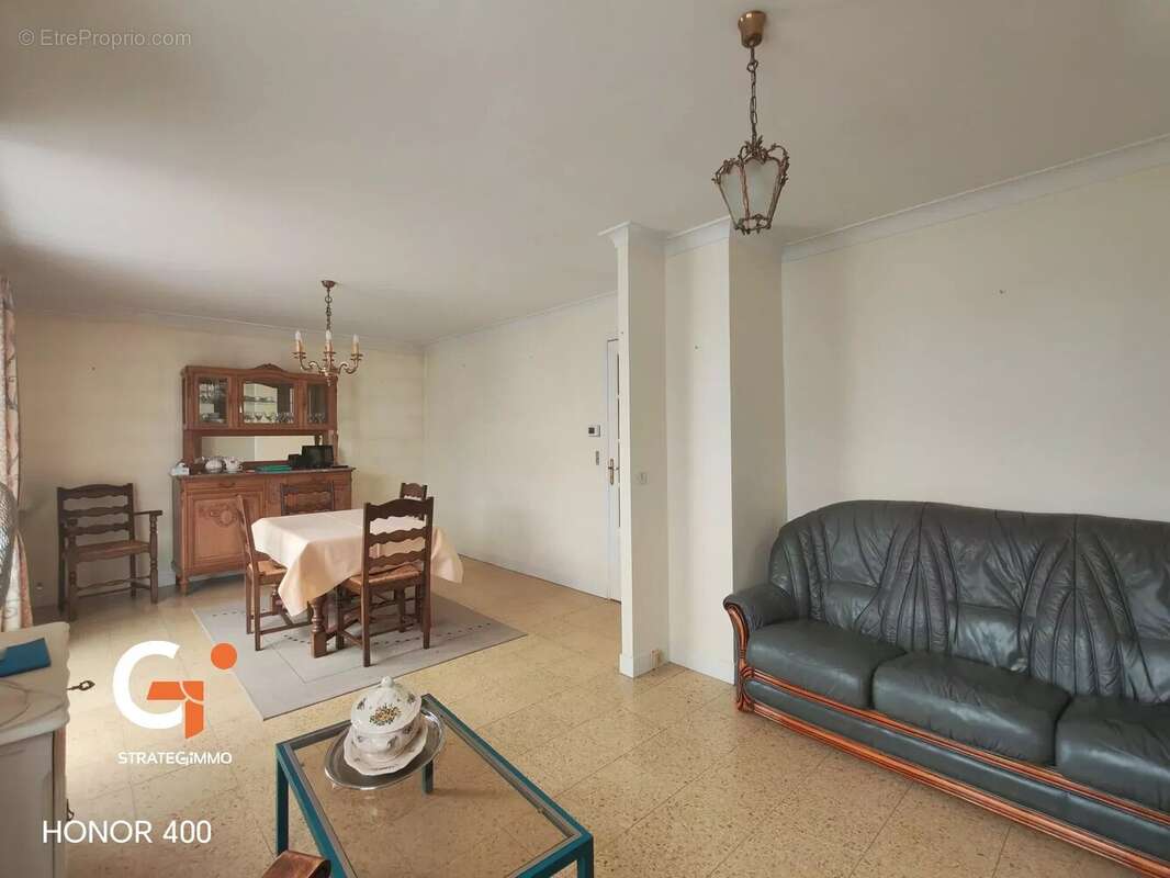 Maison à SAINT-ETIENNE-DU-ROUVRAY