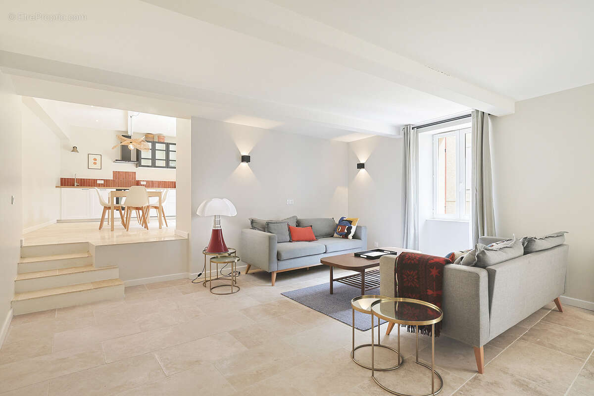 Maison à COLLOBRIERES