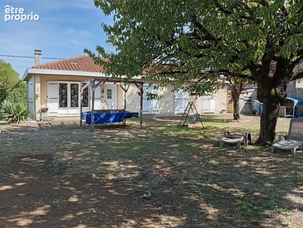 Maison à CHEF-BOUTONNE