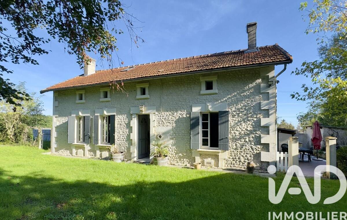 Photo 1 - Maison à CONDEON