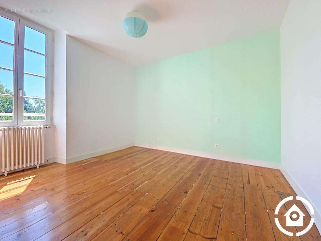 Belle maison de caractère au coeur de Gensac La Pallue - photo 13