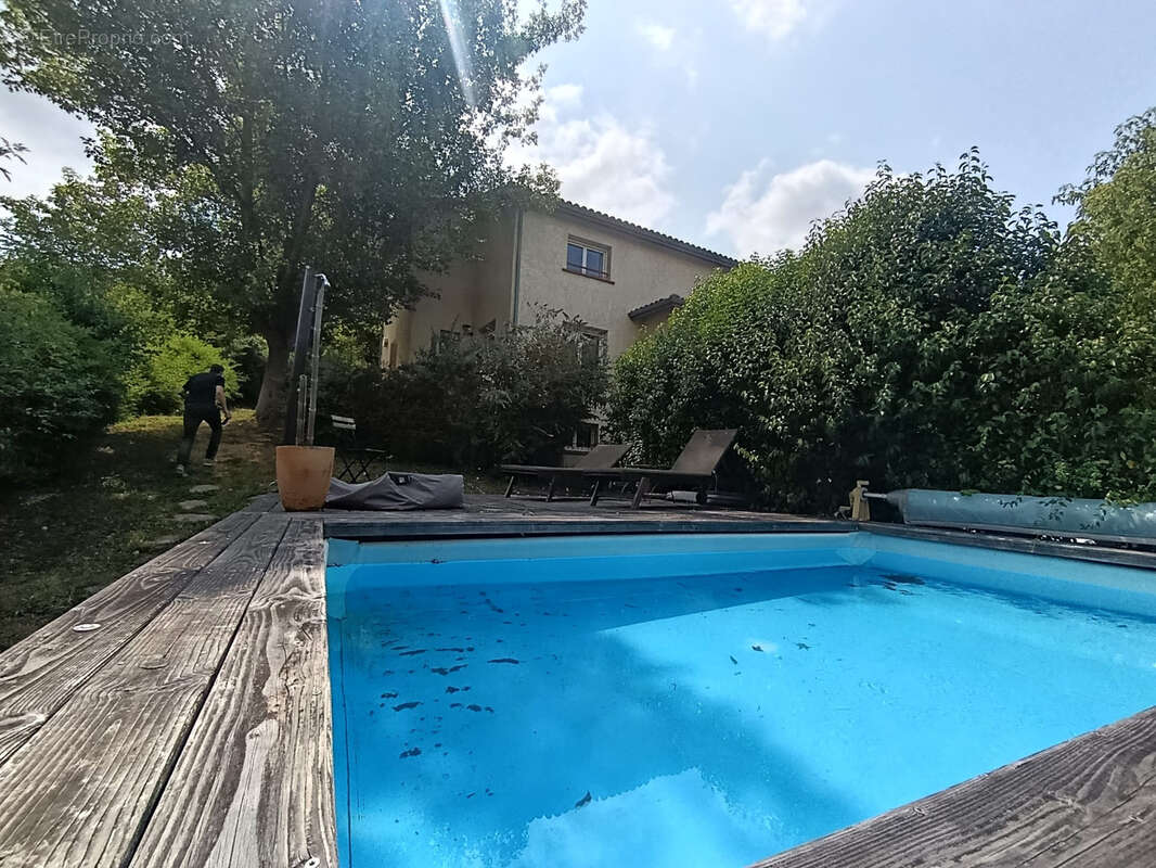 Maison à LACROIX-FALGARDE