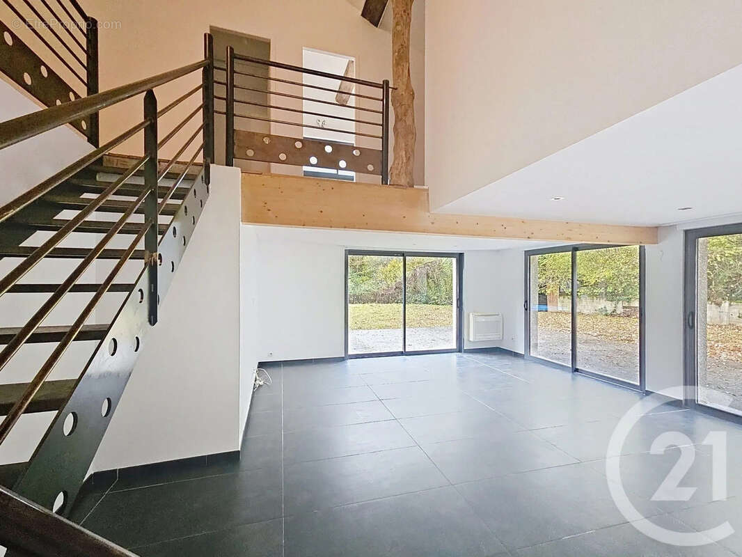 Maison à LAMOTHE-CAPDEVILLE