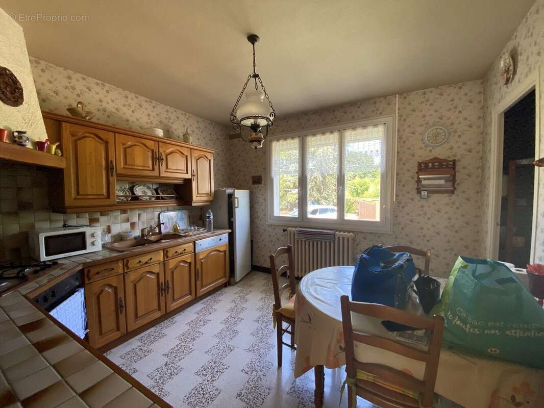 Maison à QUIERS-SUR-BEZONDE