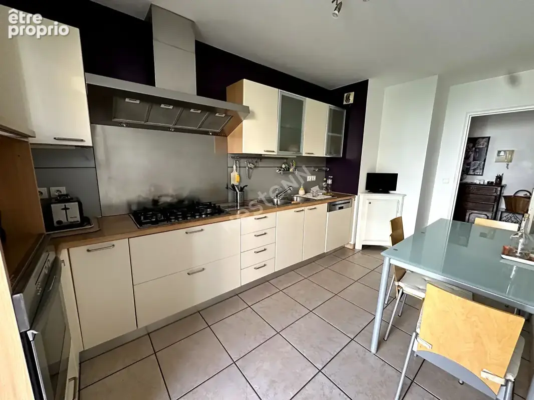 Appartement T3  83.34 m2, GRATTE-CIEL Villeurbanne , 2 chambres, balcon - photo 4