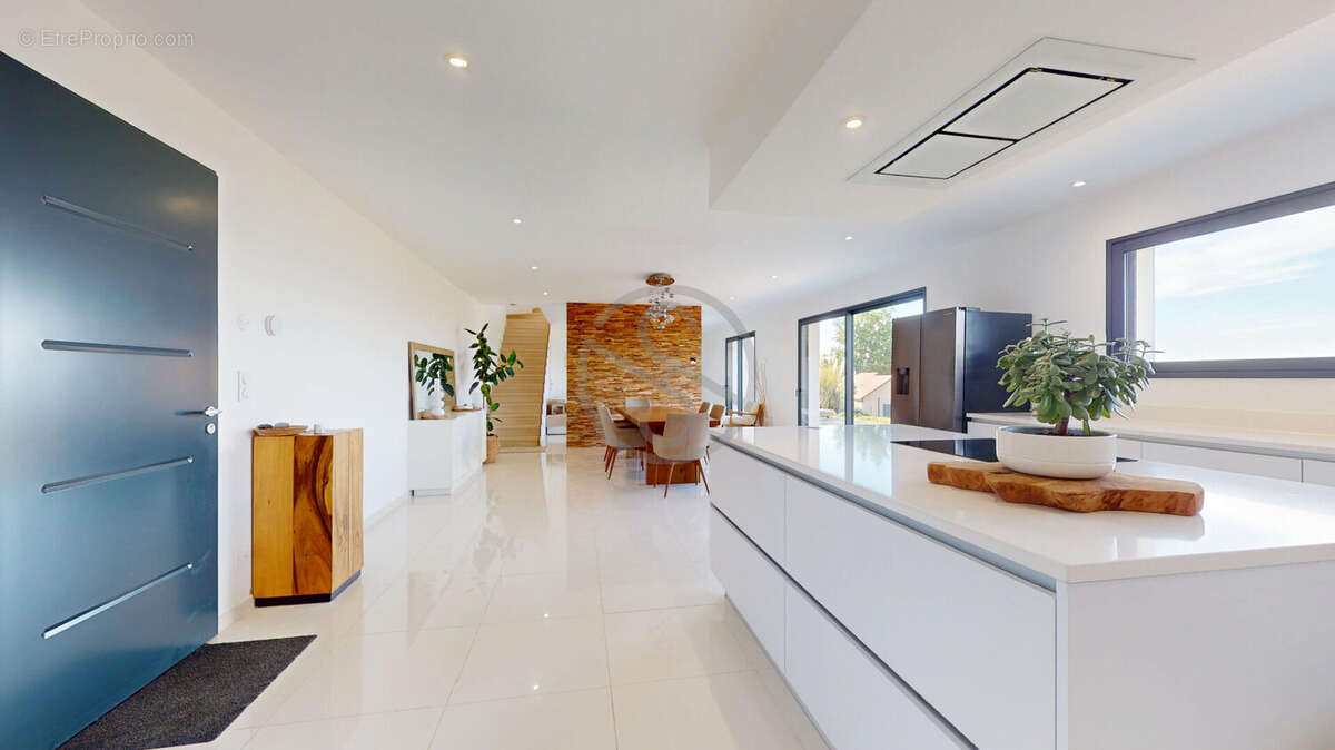 Belle villa contemporaine avec magnifique vue ! - photo 3