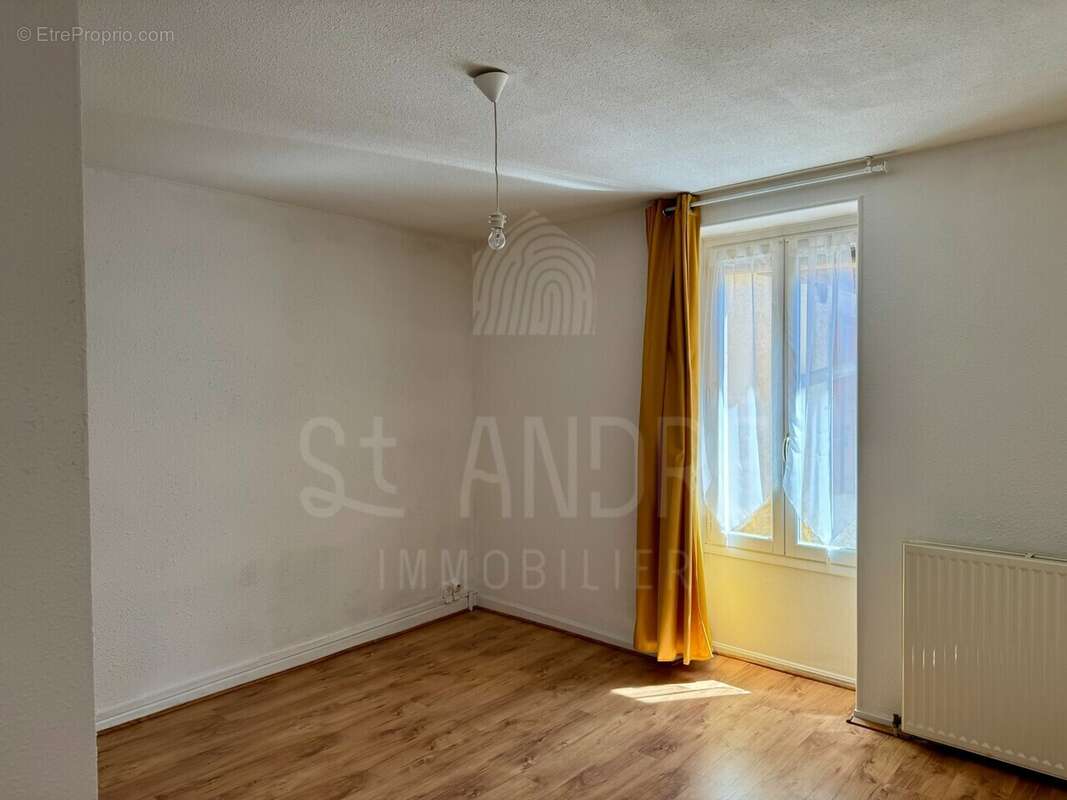 Maison à SAINT-ETIENNE-DE-SAINT-GEOIRS