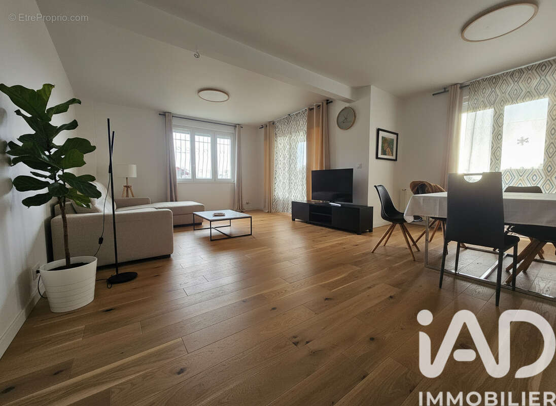 Photo 4 - Maison à PARON