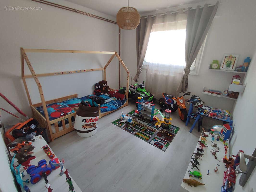 Appartement à SAINT-JEAN-DE-BRAYE