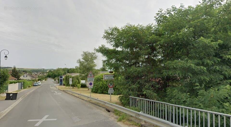 Terrain à JONCHERY-SUR-VESLE