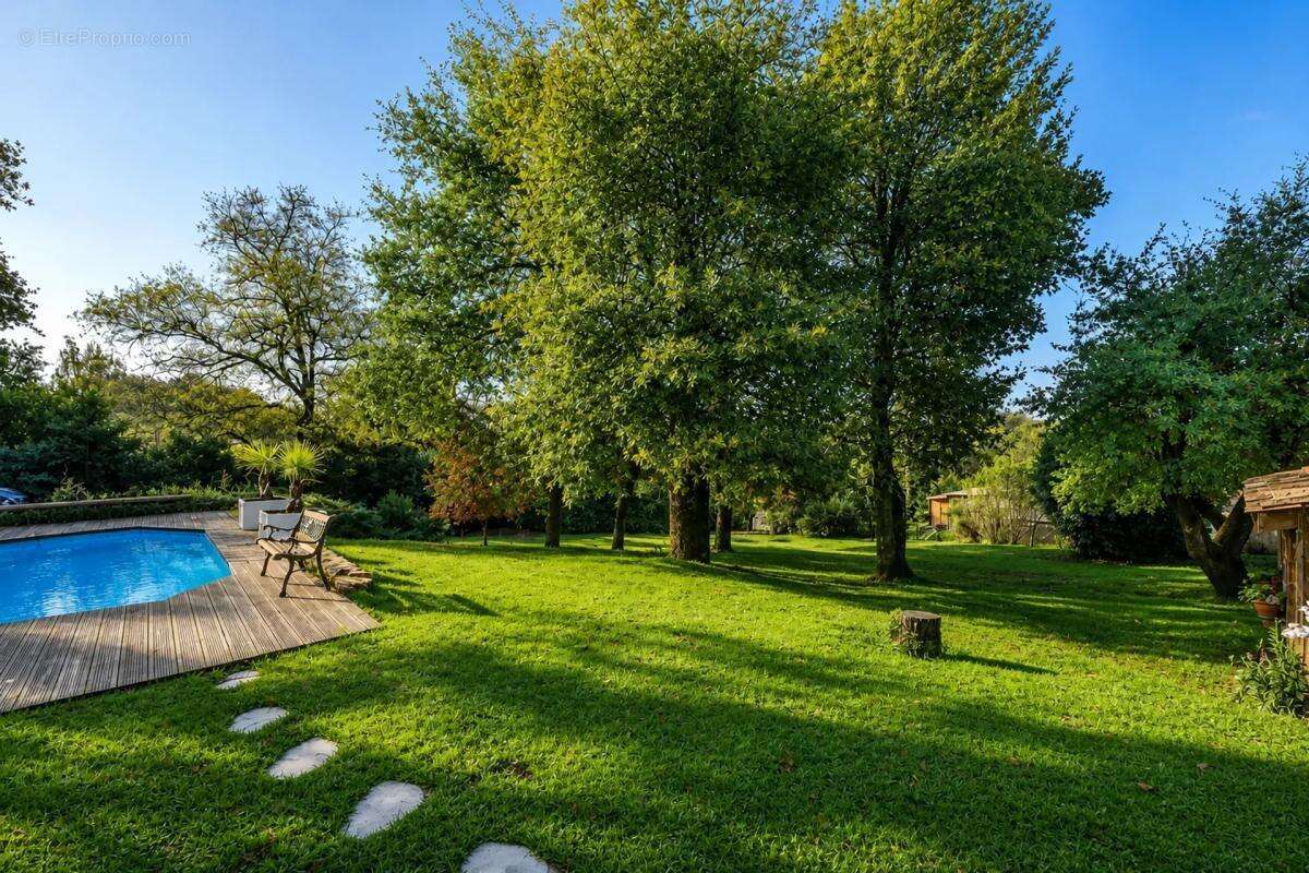 Baurech – Maison avec piscine, jardin et panorama exceptionnel - photo 12