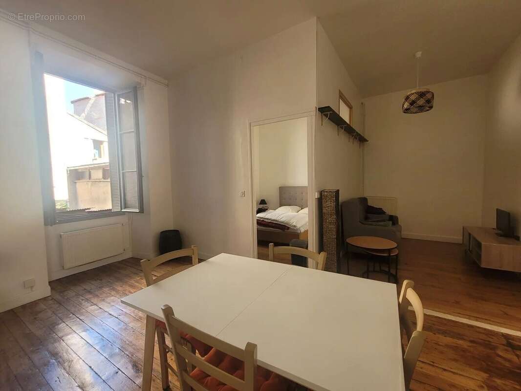 Charmant appartement de type 2 en centre-ville de Cahors - photo 4