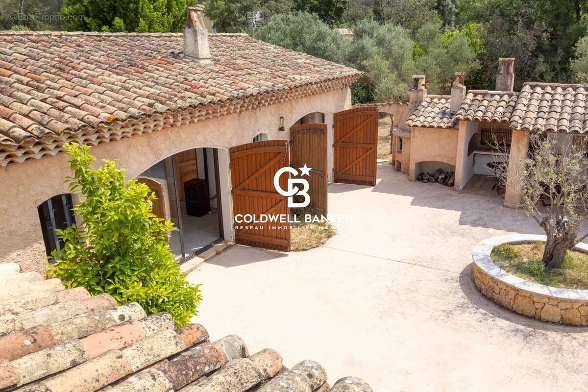 Maison à PIERREFEU-DU-VAR