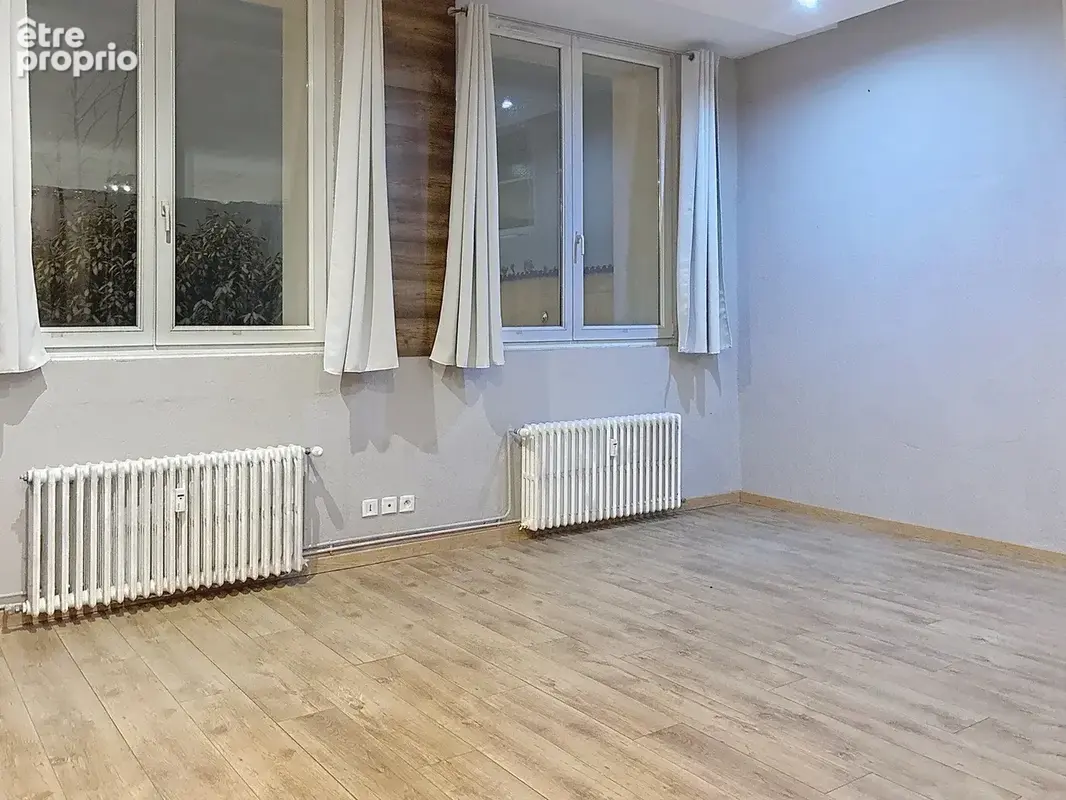 Appartement LOFT de 248m2 avec Terrasse, Piscine, Grand garage de 100m2 et 2 Places extérieures - photo 11