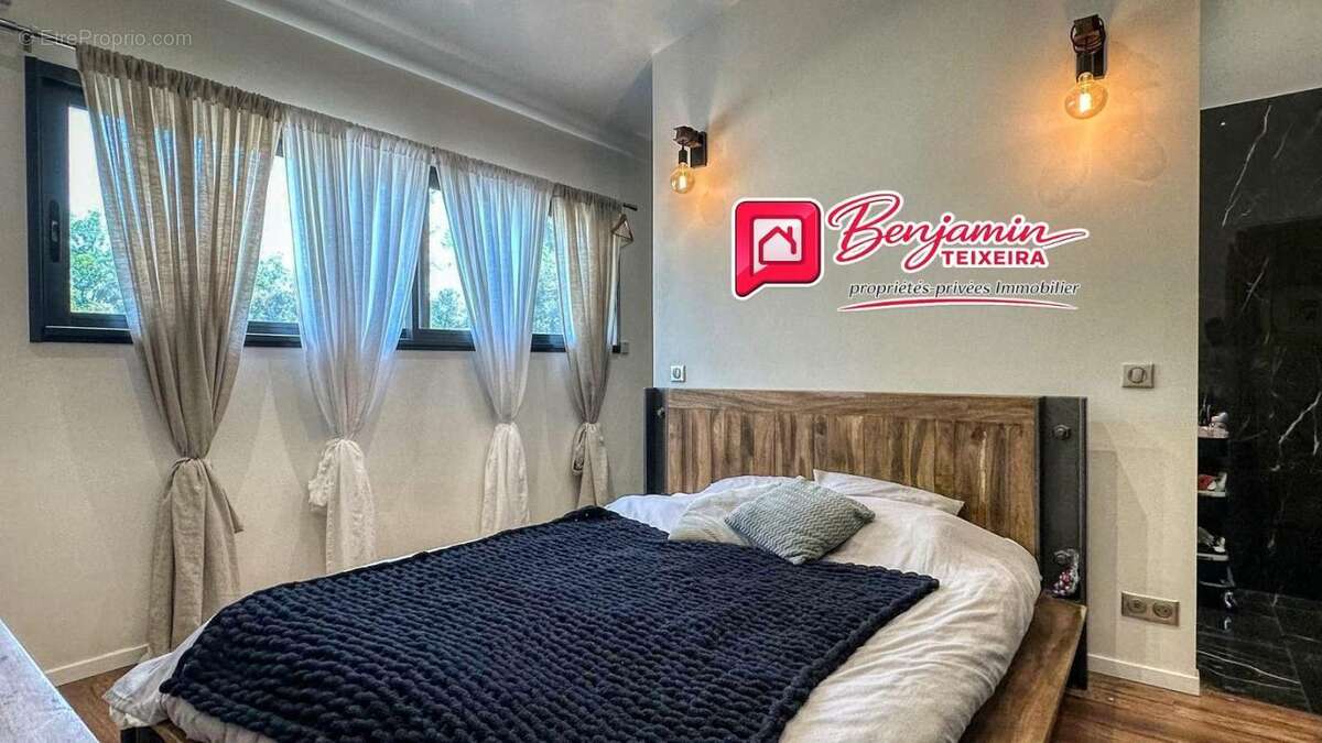 Maison Roquebrune Sur Argens 4 pièce(s) 109.85 m2 - photo 5