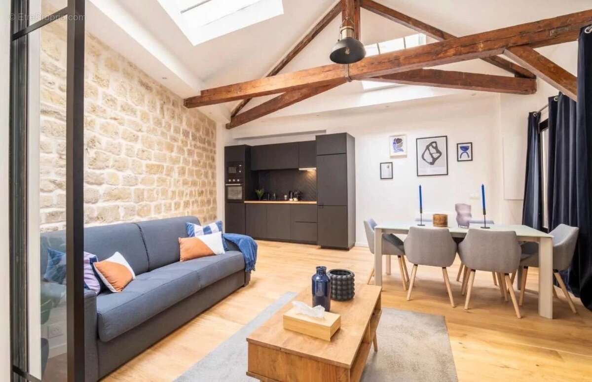 Appartement à PARIS-10E