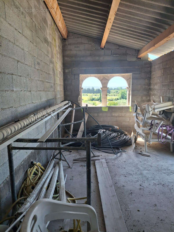 Grignan- rare ! exclusivité - ferme en cours de renovation sur 2,7 ha - photo 5