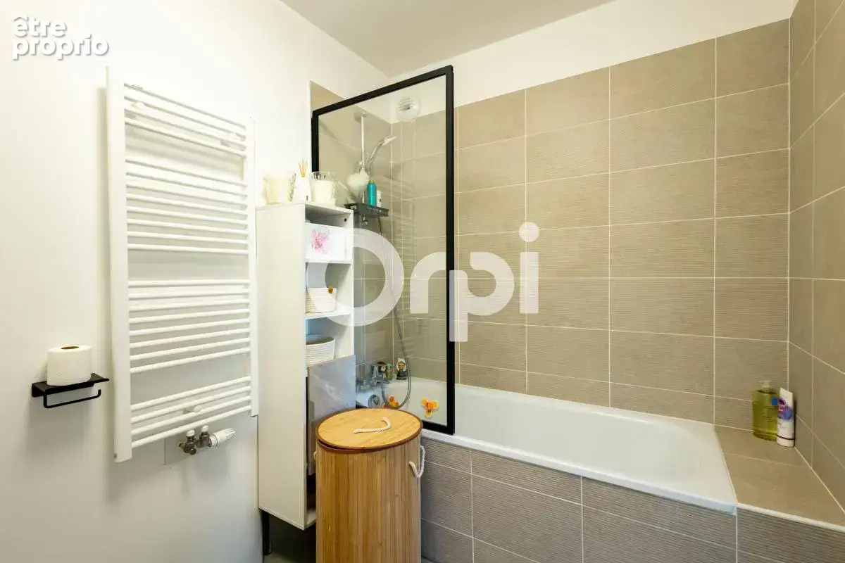 Appartement 5 pièces de 91m² avec Jardin de 50m², deux places de stationnement en sous sol - photo 9