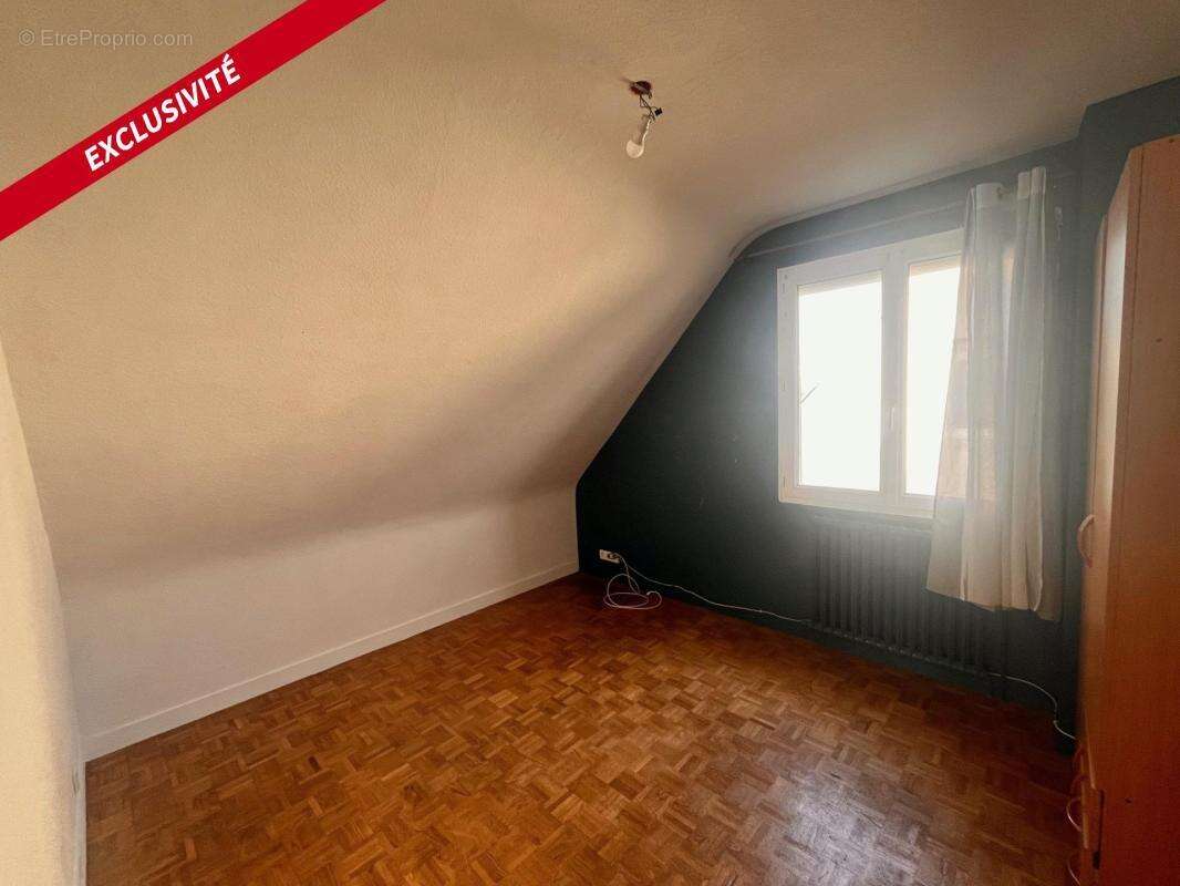 Maison de famille : installez-vous au coeur du bourg ! - photo 11
