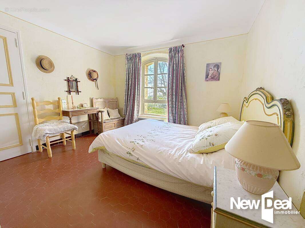 Maison à TOURRETTES