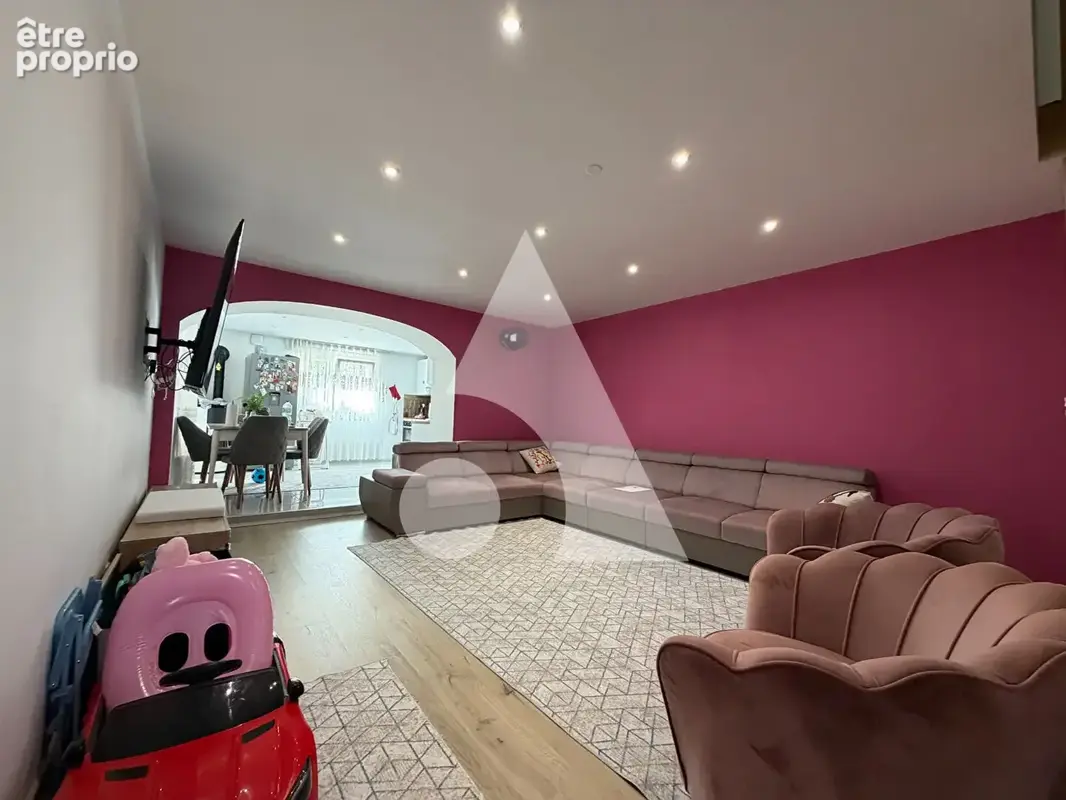 Bel immeuble de rapport de 150 m² composé de 3 appartements - photo 2