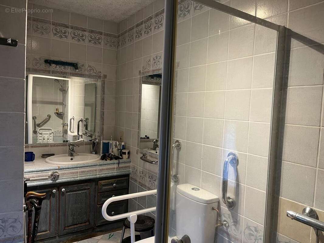 Maison R+1 - SDE + WC - Chambre n°2 - Maison à LIVERNON