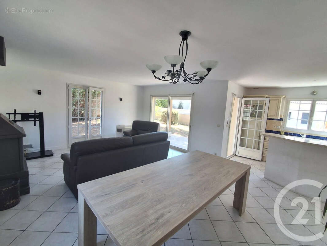 Maison 81 m² à Royan  - photo 5