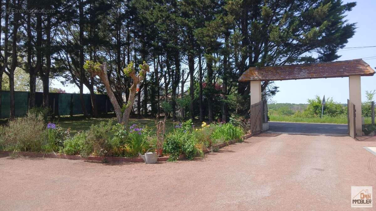 Maison à SERVANCHES