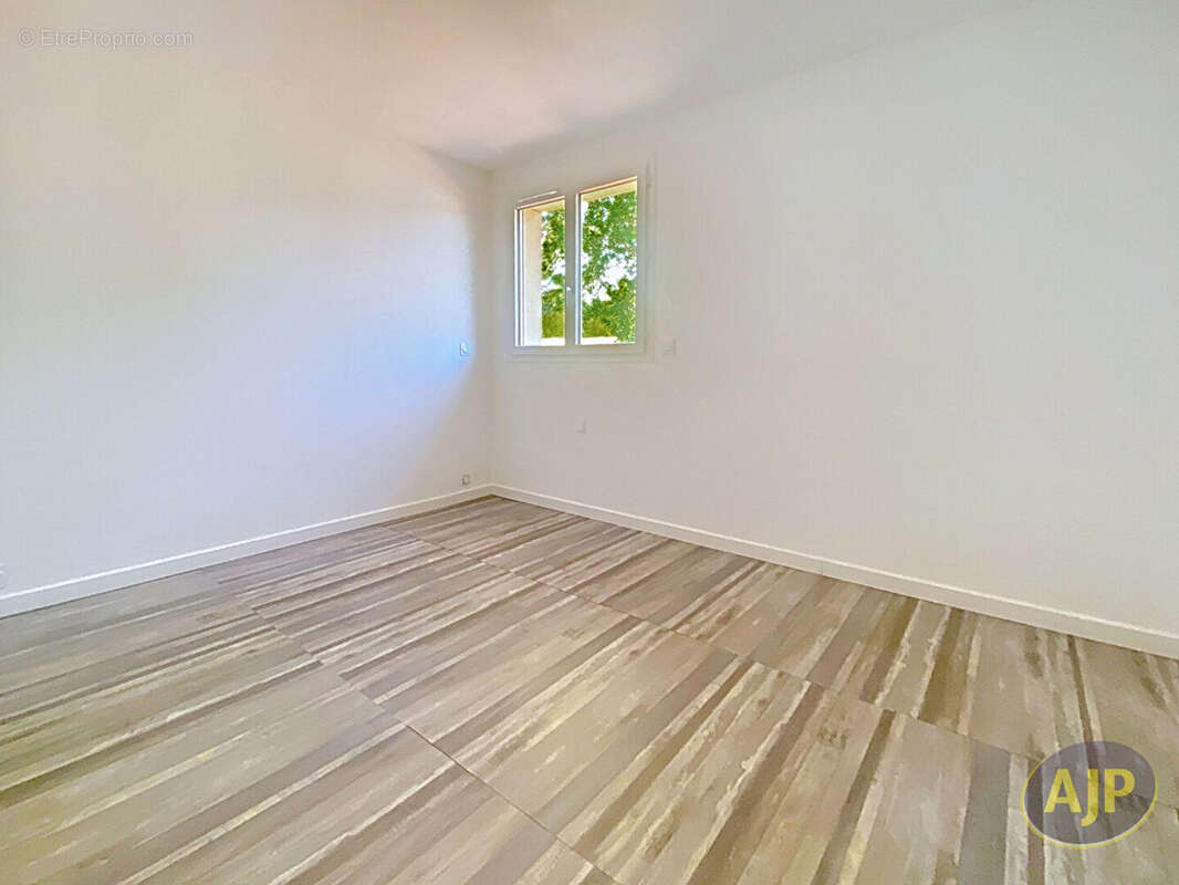 Maison 3 chambres avec Jardin - photo 10