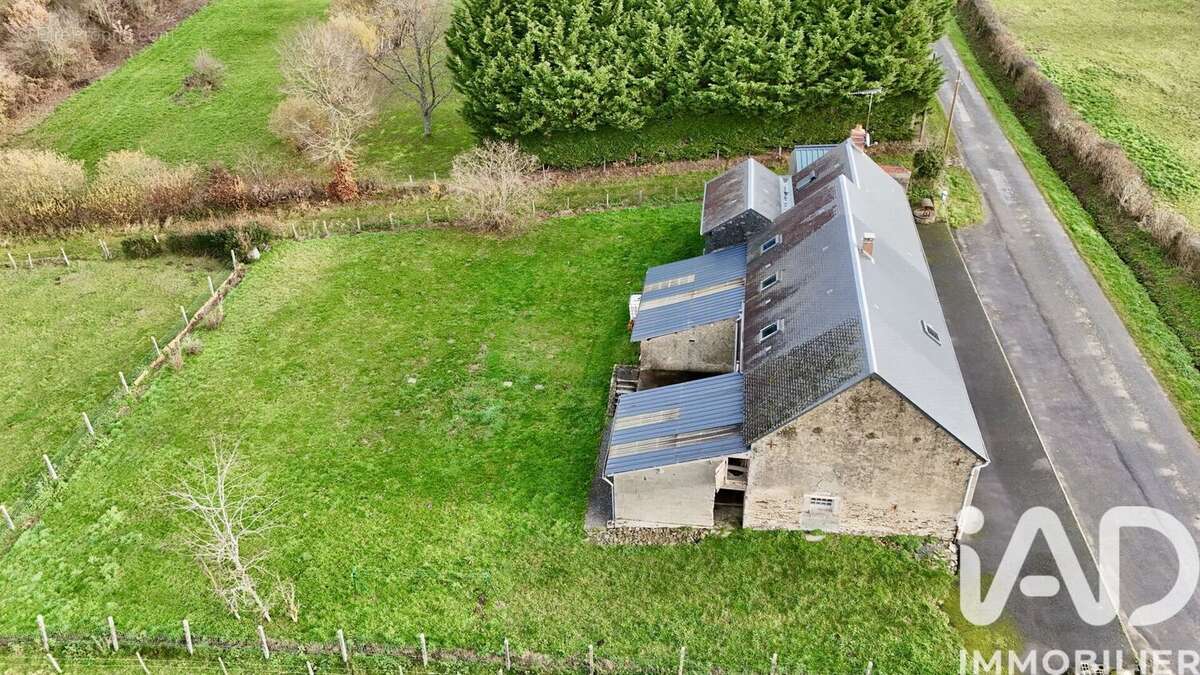 Photo 2 - Maison à PREVERANGES