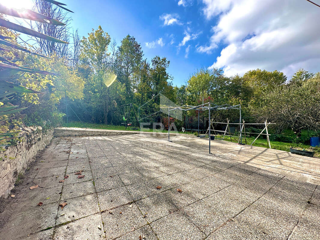 Maison à BAGNEAUX-SUR-LOING